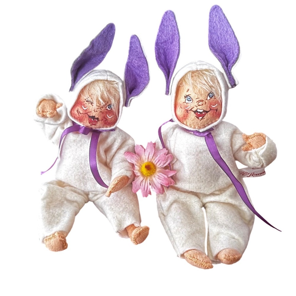Vintage‎ 1989 Annalee Mobilitee Bunny Baby Dolls Set of 2 White Purple Easter 7"